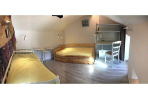 1 bedroom, iron/ironing board, travel cot