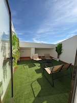 Apartamento Deluxe, balcón | Terraza o patio