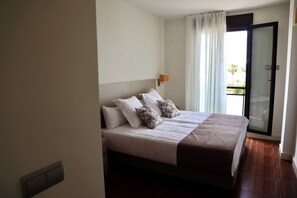 Iron/ironing board, free WiFi - ApartaHotel Punta Calera (Los Alcázares)