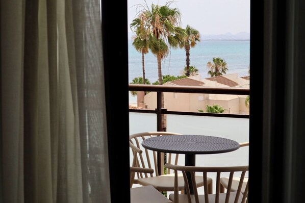 Appartement, 1 slaapkamer, uitzicht op strand | Terras