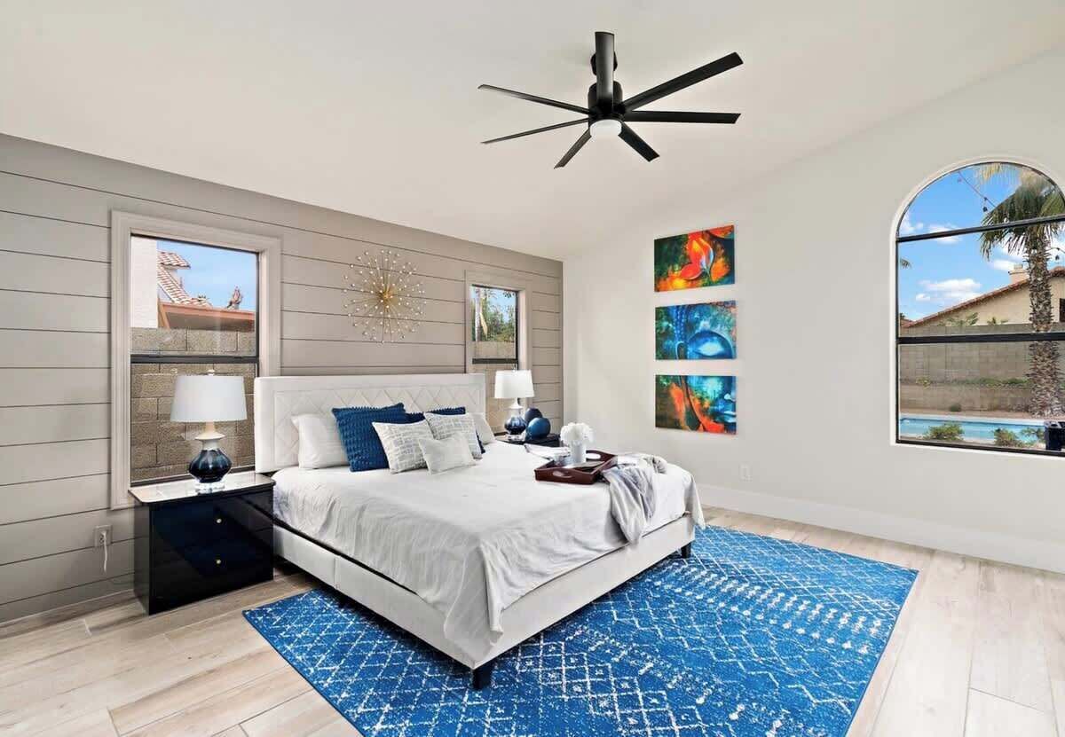 3 bedrooms, iron/ironing board, WiFi, bed sheets