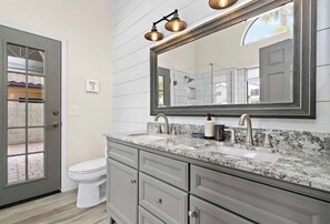 Douche, sèche-cheveux