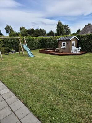 Children’s area - Birkehytten for families, close to beach and nature. ✨Experience our beautiful vacation home! (Sydals)