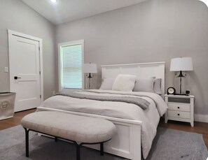 3 bedrooms, iron/ironing board, Internet, bed sheets