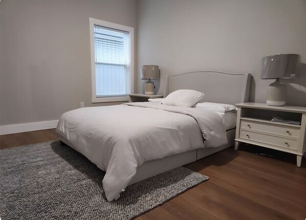3 bedrooms, iron/ironing board, Internet, bed sheets