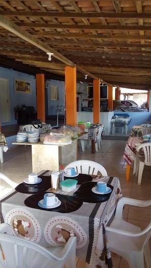 Desayuno buffet incluido todos los días