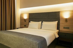 In-room safe, iron/ironing board, free WiFi