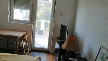 Apartment, Park View | Iron/ironing board, free WiFi