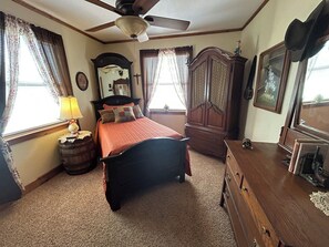 4 chambres, fer et planche à repasser, Wi-Fi, draps fournis