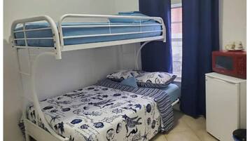 1 bedroom, internet, bed sheets