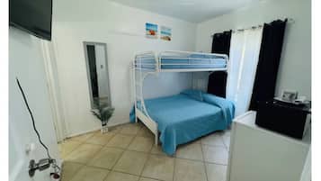 1 bedroom, internet, bed sheets