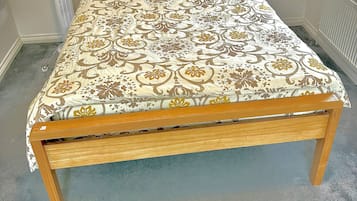 3 bedrooms, iron/ironing board, free WiFi