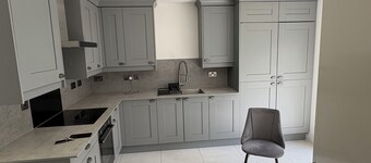 Joel’s place is in the heart of Manchester close to    Everywhere 8mins drive to