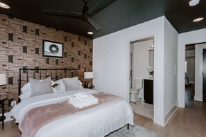 4 Schlafzimmer, BĂŒgeleisen/BĂŒgelbrett, Reisekinderbett, kostenloses WLAN