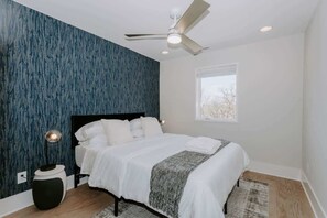4 chambres, fer et planche à repasser, lit parapluie, Wi-Fi gratuit