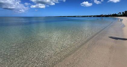 Sunny Point House · Boquerón Beach Stay- Familiar-Sleeps 4. 2Bd-1b- Free Parking