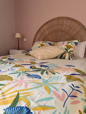 3 bedrooms, iron/ironing board, travel cot, free WiFi
