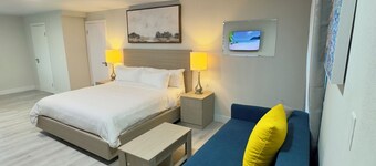 Luxury Suite at Cable Beach - Near Hotels and Entertainment