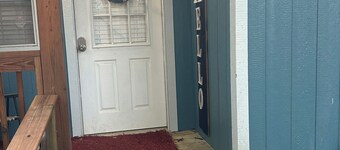 Chic tiny house with 2 bedrooms and 2 bathrooms. Perfect for an overnight stay.