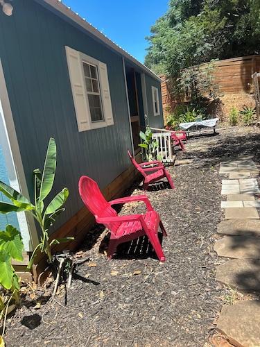 Chic tiny house with 2 bedrooms and 2 bathrooms. Perfect for an overnight stay.