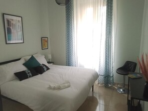 2 bedrooms, iron/ironing board, Internet, bed sheets