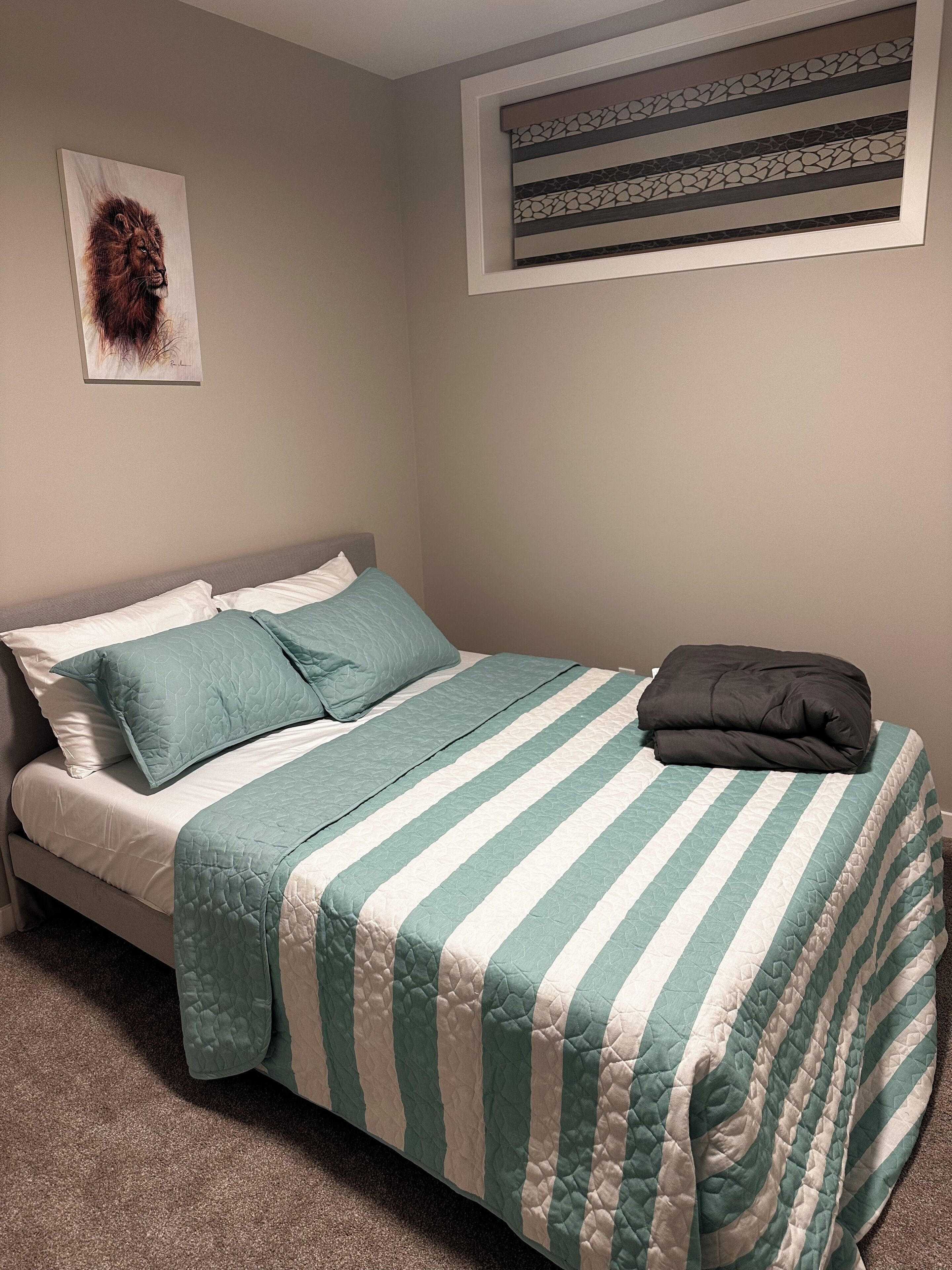 2 habitaciones, tabla de planchar con plancha, wifi y ropa de cama 