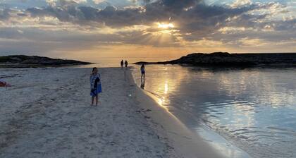 Ålesund: Cozy seaside house in Giske/Norway-panoramic view.
Beautiful scenery