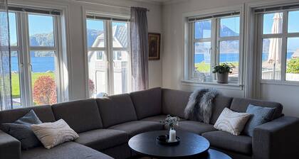 Ålesund: Cozy seaside house in Giske/Norway-panoramic view.
Beautiful scenery
