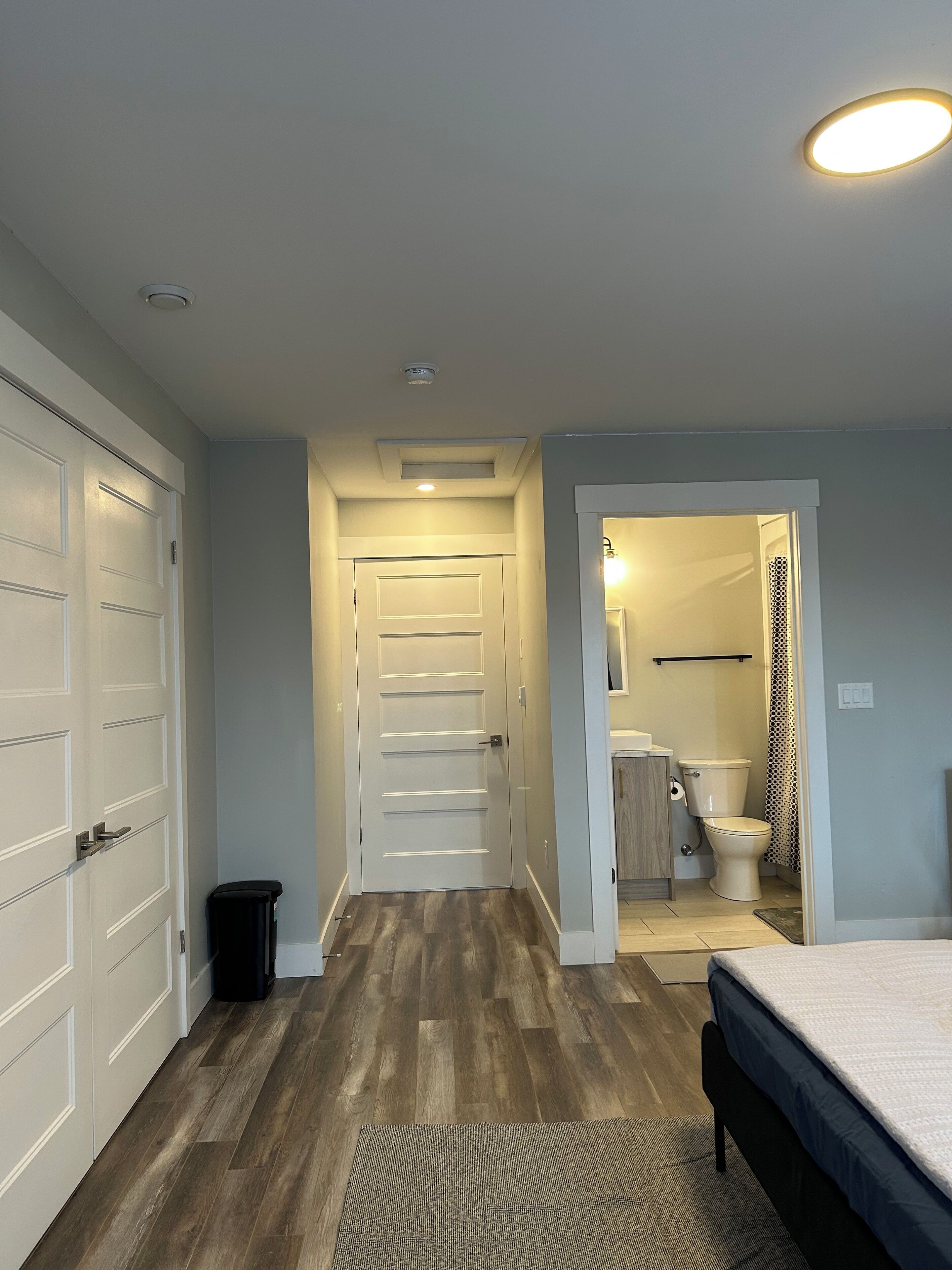 1 غرفة نوم وخدمة الإنترنت وملاءات أسرّة