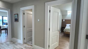 2 chambres, fer et planche Ă  repasser, Wi-Fi gratuit, draps fournis