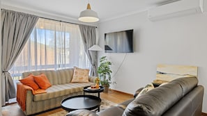 Smart TV, stereo