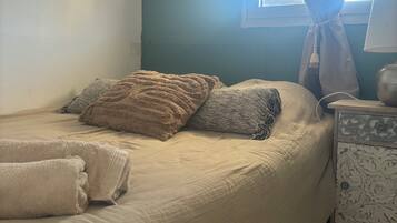 2 slaapkamers, een strijkplank/strijkijzer, wifi, beddengoed