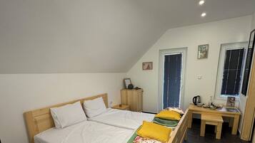 1 bedroom, WiFi, bed sheets
