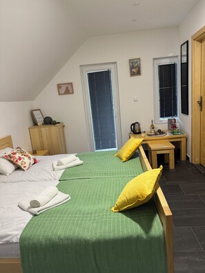 1 bedroom, WiFi, bed sheets
