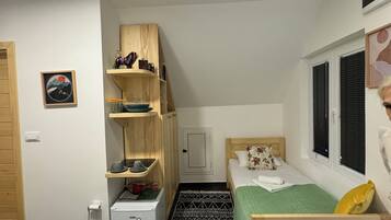 1 bedroom, WiFi, bed sheets