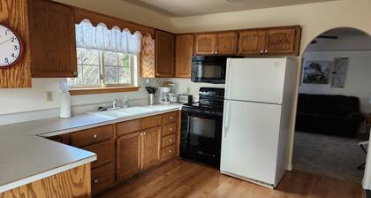 Lovely apartment centrally located between Prescott & Prescott Valley