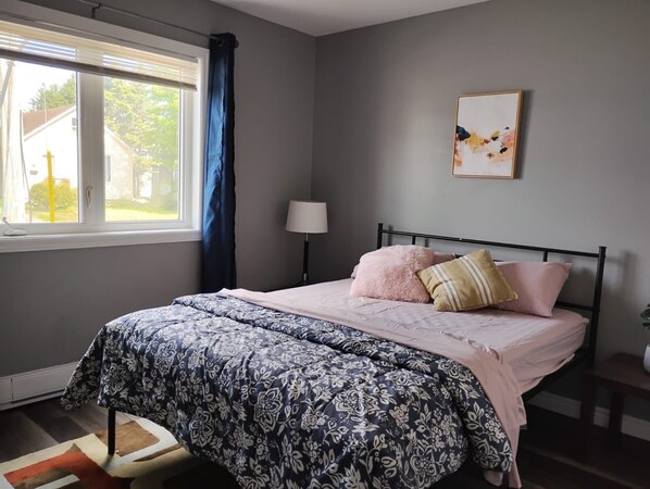 2 bedrooms, WiFi, bed sheets