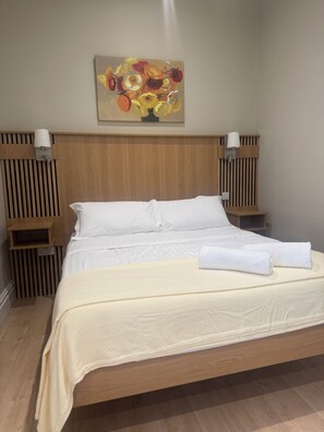 1 bedroom, desk, iron/ironing board, free WiFi