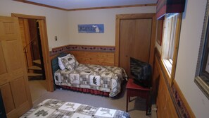 2 室のベッドルーム、WiFi (無料)、ベッドシーツ