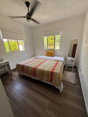 4 bedrooms, desk, free WiFi, bed sheets - River house (Yasica Arriba)