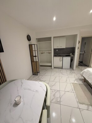 1 Schlafzimmer, Internetzugang, BettwÀsche