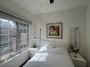 1 sovrum, strykjärn/strykbräda, internet och sängkläder