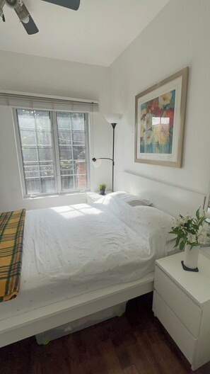 1 chambre, fer et planche à repasser, accès à Internet, literie fournie
