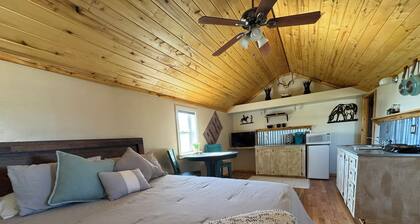 Mesa Verde Cabin II - Sweeping Views of Mesa Verde only 10 miles out!