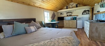 Mesa Verde Cabin II - Sweeping Views of Mesa Verde only 10 miles out!