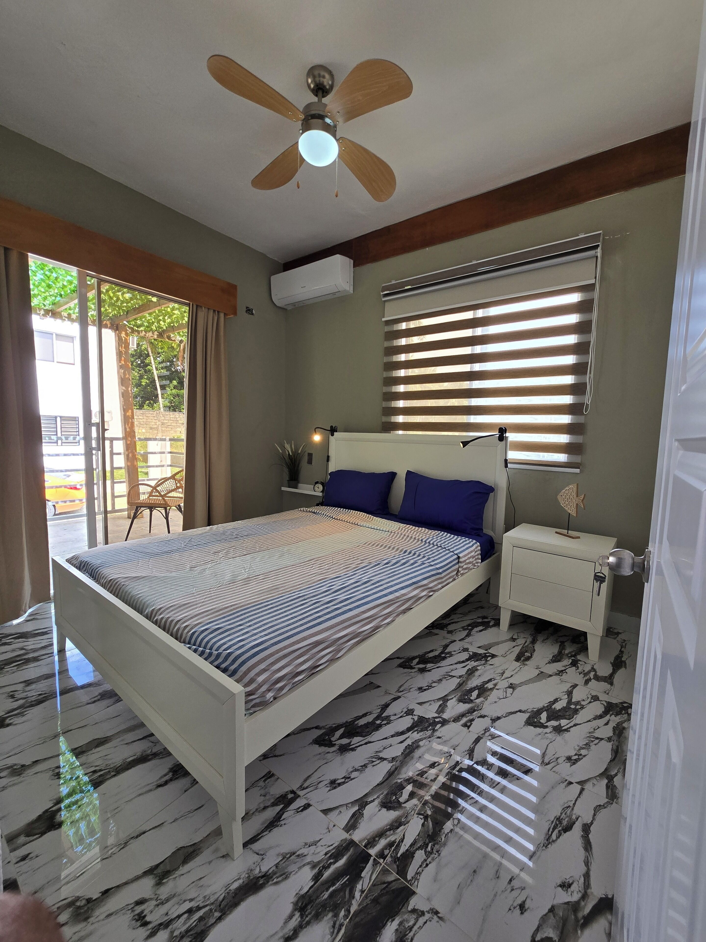 2 bedrooms, WiFi, bed sheets