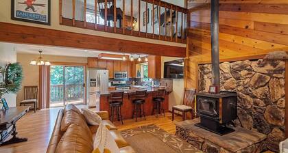 Arnold Getaway with lake access