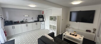 TheHide | Cosy Cabin w/Outdoor Dining in Cranswick