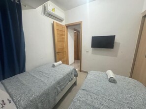 Apartment, 2 Bedrooms, Accessible, Smoking