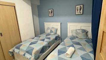 Apartment, 2 Bedrooms, Accessible, Smoking | 2 bedrooms